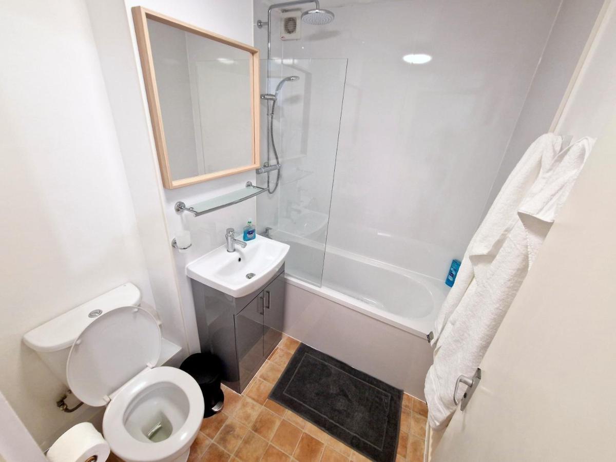 Apartament Flat In Battersea, 5 Minutes From Clapham Junction Station Londyn Zewnętrze zdjęcie