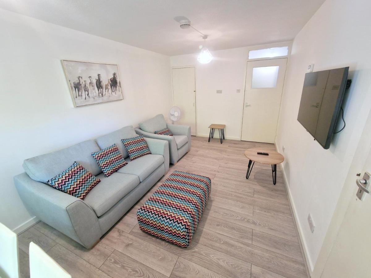 Apartament Flat In Battersea, 5 Minutes From Clapham Junction Station Londyn Zewnętrze zdjęcie
